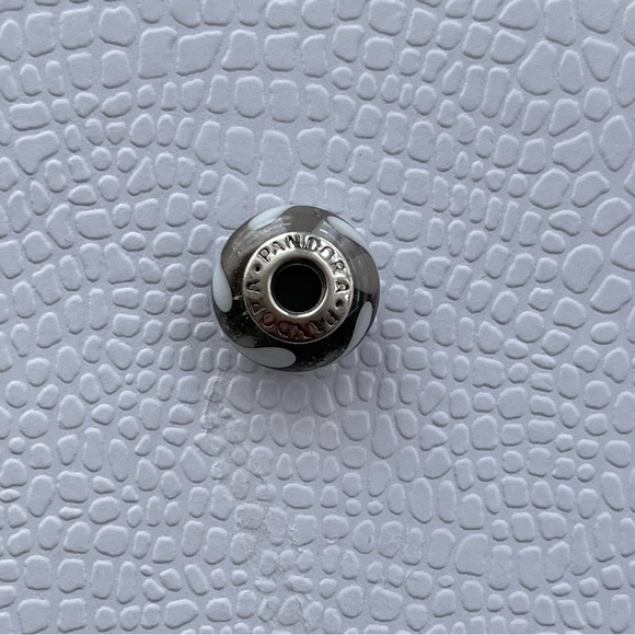 Authentic Retired Pandora Swirls Black and White Murano Glass Charm - Picture 6 of 7
